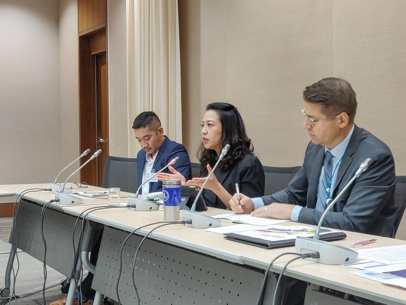 Jomkwan Kongsakul speaking at a conference